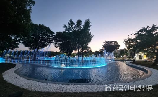 동촌유원지 회전교차로 용출형 분수