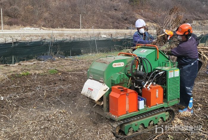 무주군, 영농부산물 안전처리 파쇄지원단 운영