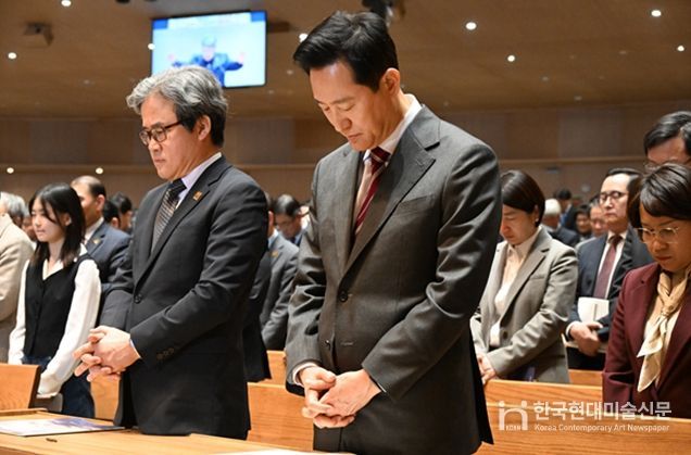 오세훈 서울시장이 3일(목) 오후 새문안교회에서 열린 ‘개신교 선교 140주년 기념대회’에서 기도하고 있다.