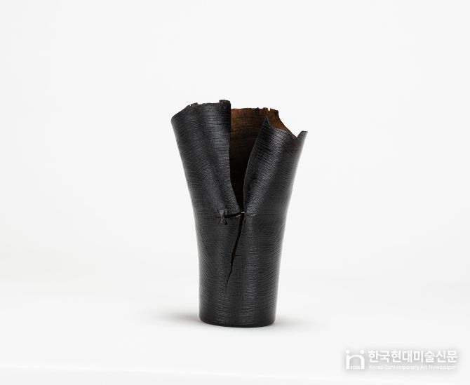 제28회 남원시 전국 옻칠 목공예 대전 김의식 작가‘삼단 광한루 진열장’대상 선정