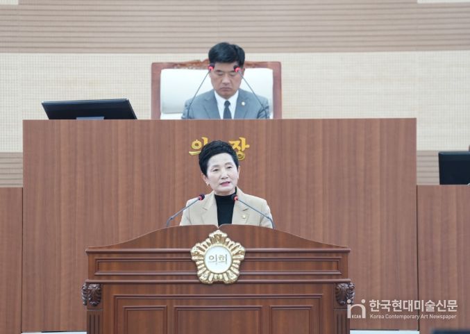 아산시의회 이기애 의원이 5분 발언을 하고 있다.