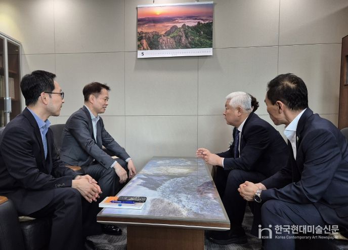 황인홍무주군수 국가예산 확보를 위해 환경부 차관 이병화 만남