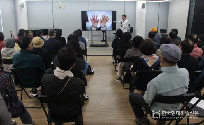 군산의료원지역주민을위한건강강좌호응(정형외과임종선과장아픈손저린손다친손강좌)
