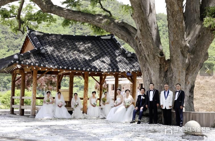 진안군, 어르신 위한 ‘리마인드 웨딩’ 행사 성황리 개최- 두원마을