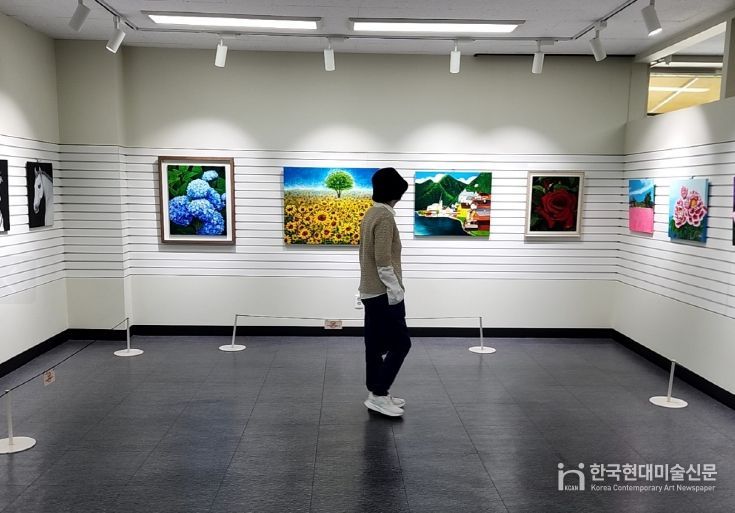 늘솜갤러리 ‘미술관에 핀 해바라기’ 전시