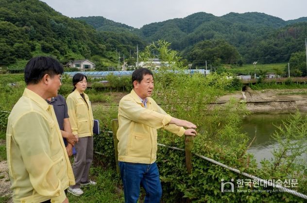 증평군 이재영 군수 저수지 및 소류지 점검(증평 율리 삼기저수지 점검)