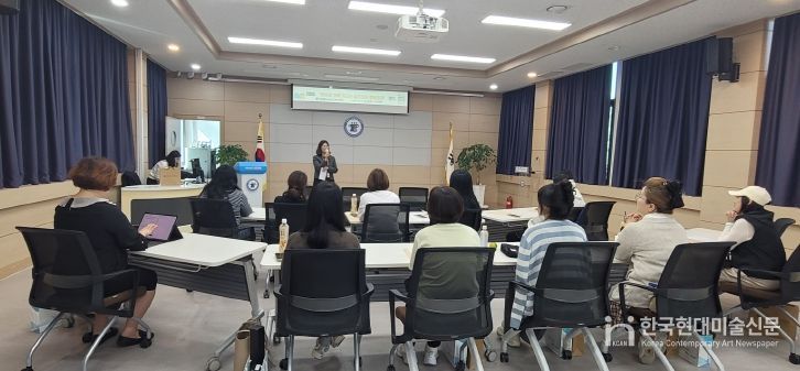진천교육청, '아이와 함께 자라는 슬기로운 행동중재'연수