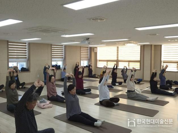 충주시, 만성질환자 대상 '몸쉼맘쉼 힐링요가' 운영