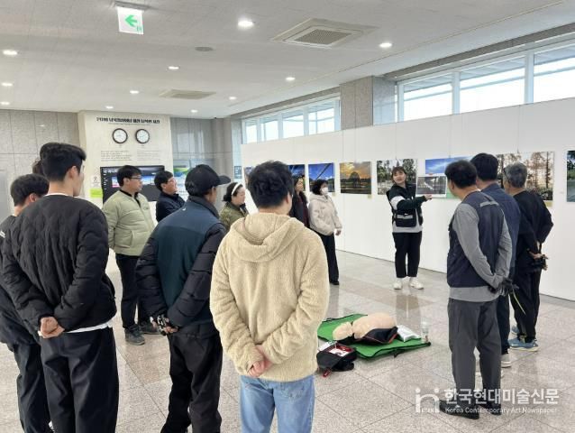 도라전망대 로비에서 직원들을 대상으로 심폐소생술 및 응급처치 교육진행