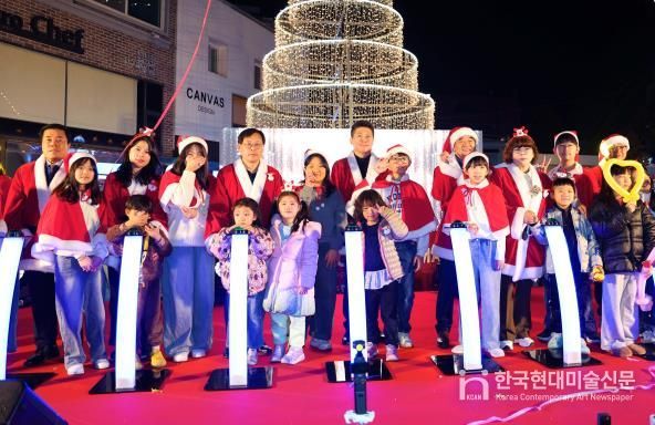 인천광역시 중구의회, 2025 크리스마스트리 축제 점등행사 참석