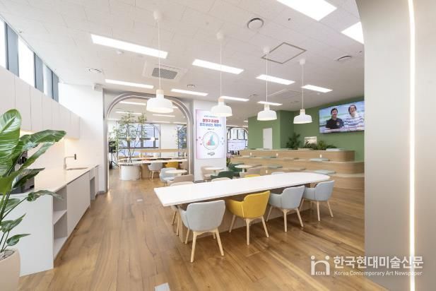 ‘양천공공오’ 2층 카페테리아 모습