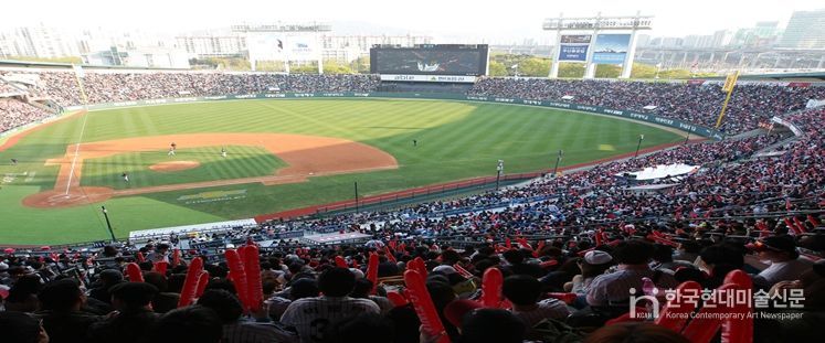 잠실야구장 홈경기 장면