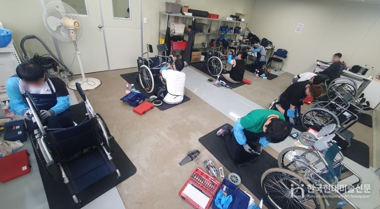 휠-마스터, 요양보호사, 바리스타, 디지털 드로잉 등 직무훈련으로 자립도와