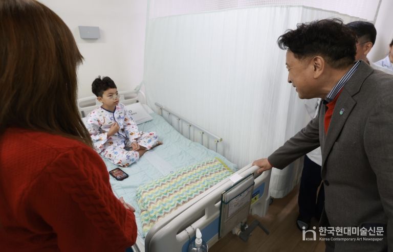 의료비후불제 수혜아동 병문안(마이크로병원)