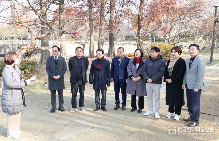 전주시의회 복지환경위원회, 덕진공원 대표관광지 조성 현장 점검