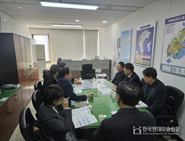 충청북도 투자유치국장 면담 사진