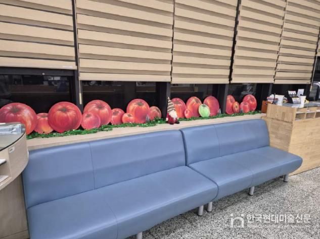 주민 손길로 더 따뜻해진 의정부시 송산2동…연말 맞이 감성 민원실 운영