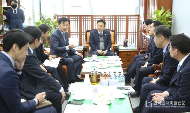 국회대광법심의국토위소위원회-국토위의원 만남