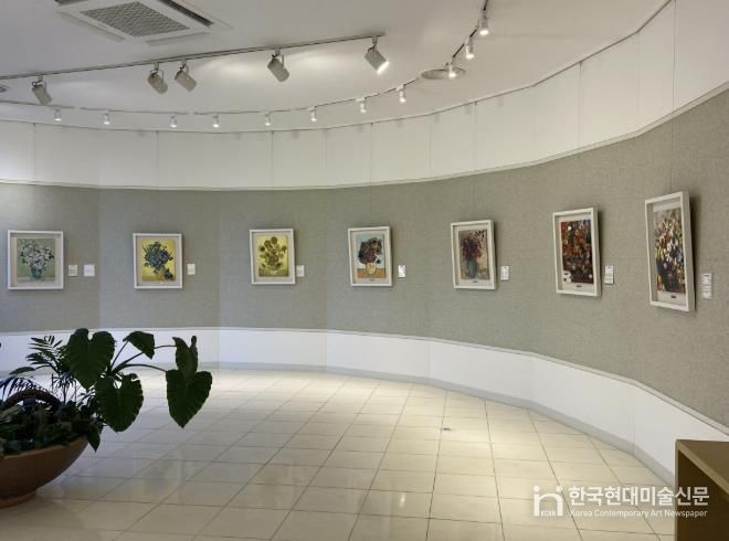 화정도서관 ‘도서관에서 만나는 고양작가(박철)’ 전시