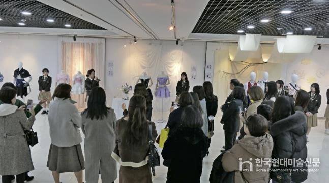 수원시 팔달구 매향여자정보고등학교 패션산업디자인과, 제1회 작품 전시회 열어