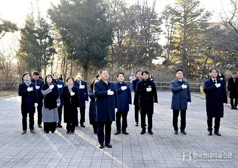 파주시, 2026 신년 현충탑 참배로 새해 시작