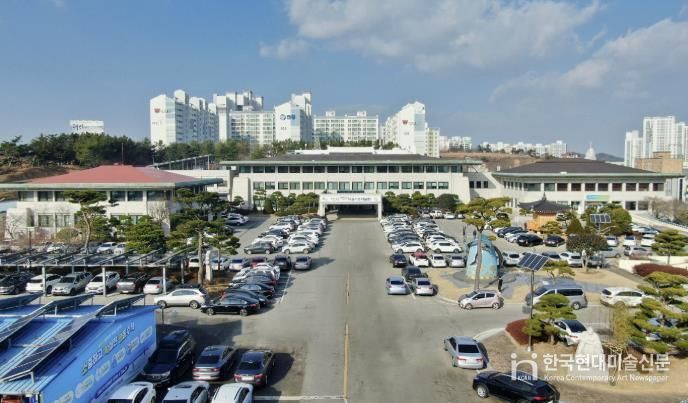 소상공인 사회보험료 사업을 추진하는 태안군청 전경