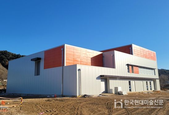 강원특별자치도, '에이아이(AI) 곤충 스마트팩토리'