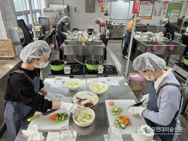 화성오산교육지원청, 신규 조리종사자 조리실습으로 학교급식 현장 적응 지원