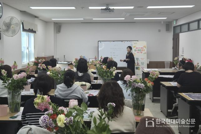 수원시 장안구 정자3동 주민자치회, ‘갱년기 여성 몸과 마음챙김 프로그램’ 개강