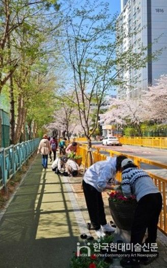 고양시 행신3동, 초화류 식재로 아름다운 꽃길 조성